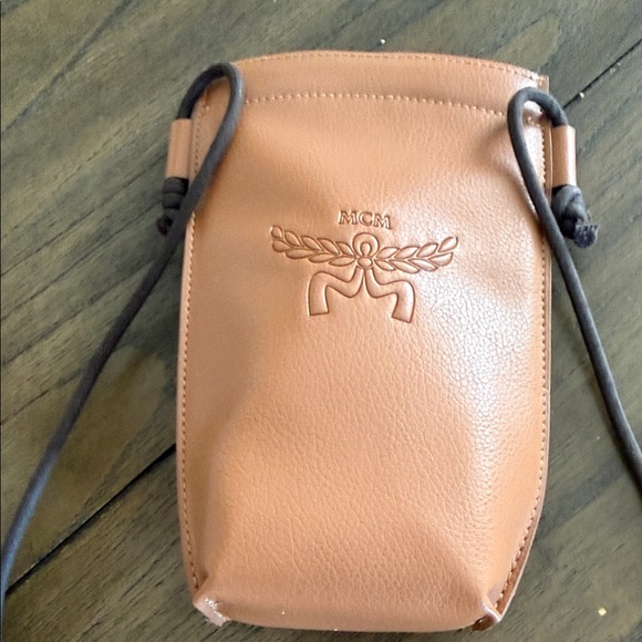 MCM Red and Gold Sunglasses - Picture 9 of 9